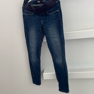 Maternity Levis jeans